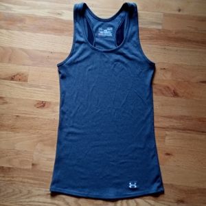 Under armor fitted heat gear small great condition
